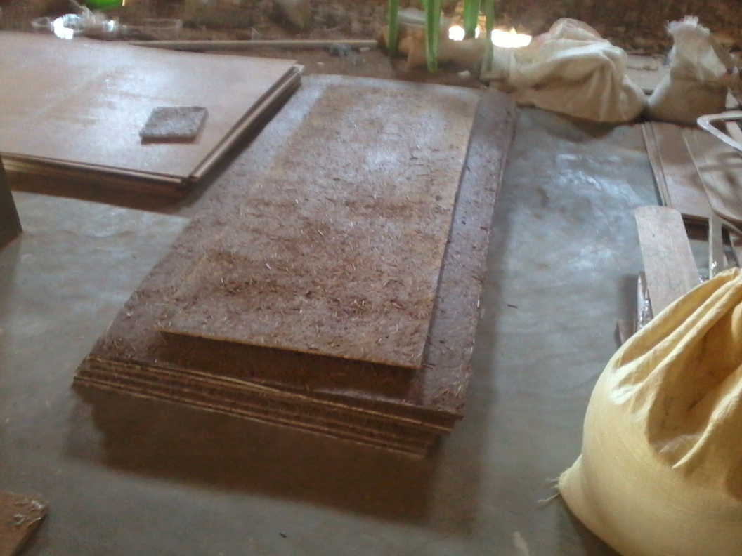 Boards in Agro-waste Composites